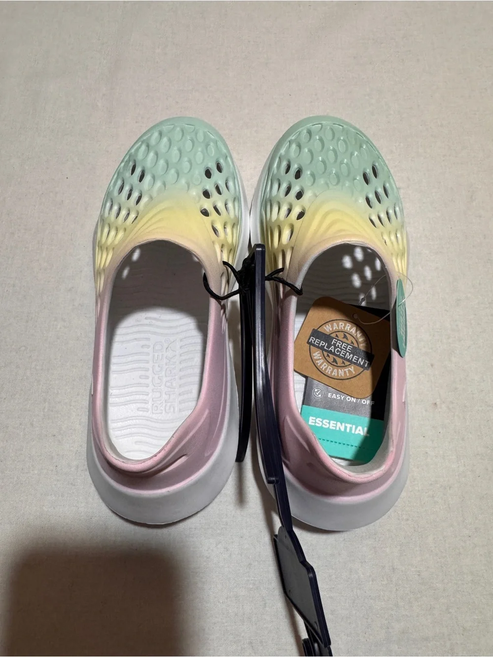 NWT Rugged Shark Pastel Ombre Water Shoes Kids Size 3